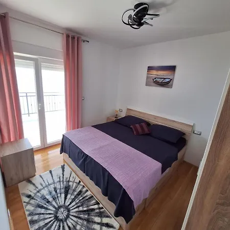 New Flat Musac With Great View Apartman