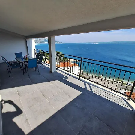 New Flat Musac With Great View Apartman